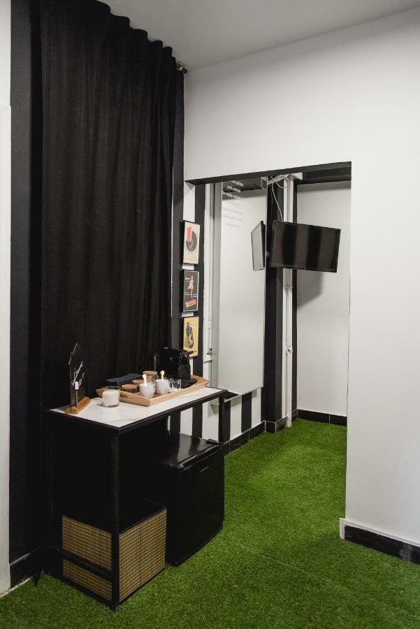 Home Plus Eleutheria Budget Room Athén Kültér fotó